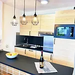 Tatil Evi Seaview Friendly 8 *