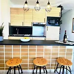 Tatil Evi Seaview Friendly 8 *