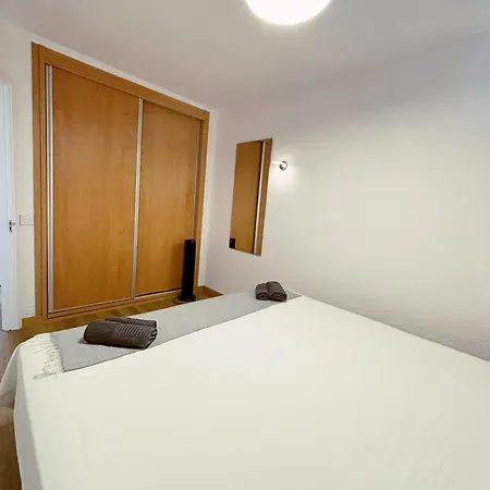 Seaview Friendly 8 *