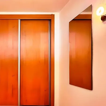 Seaview Friendly 8 *