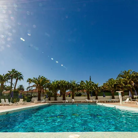 Seaview Friendly 8 *